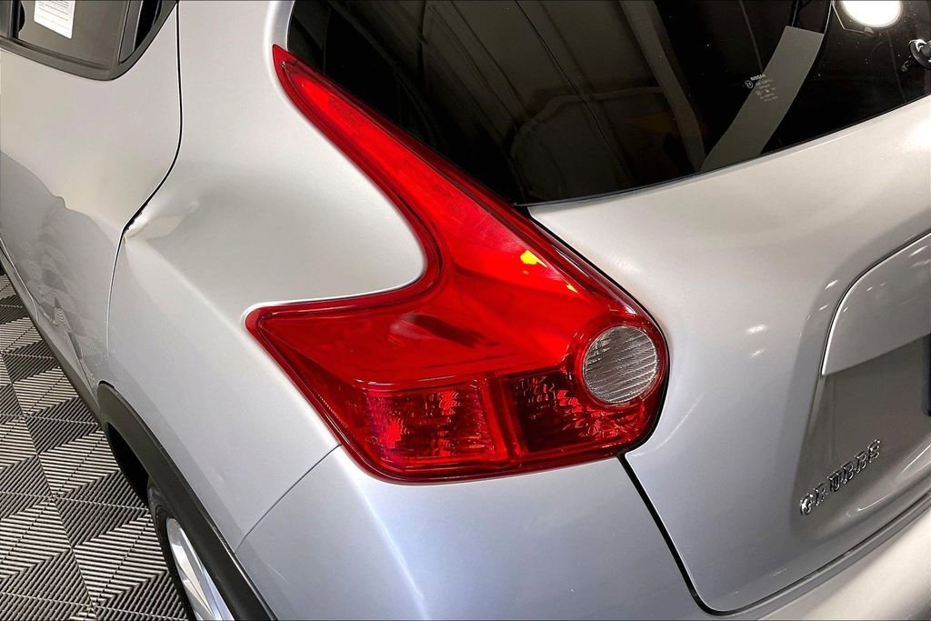 Used 2013 Nissan Juke SV AWD/4WD image 40