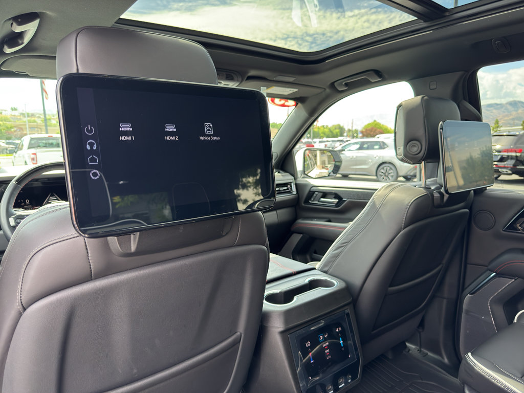 Used 2025 GMC Yukon AT4 Ultimate w/ LPO, Floor Liner Package AWD/4WD image 9