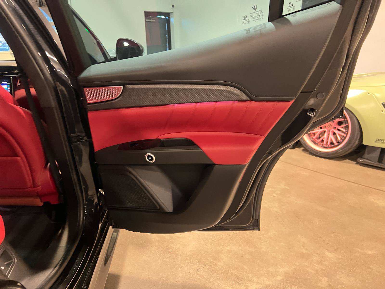 Used 2024 Maserati Grecale Trofeo image 40