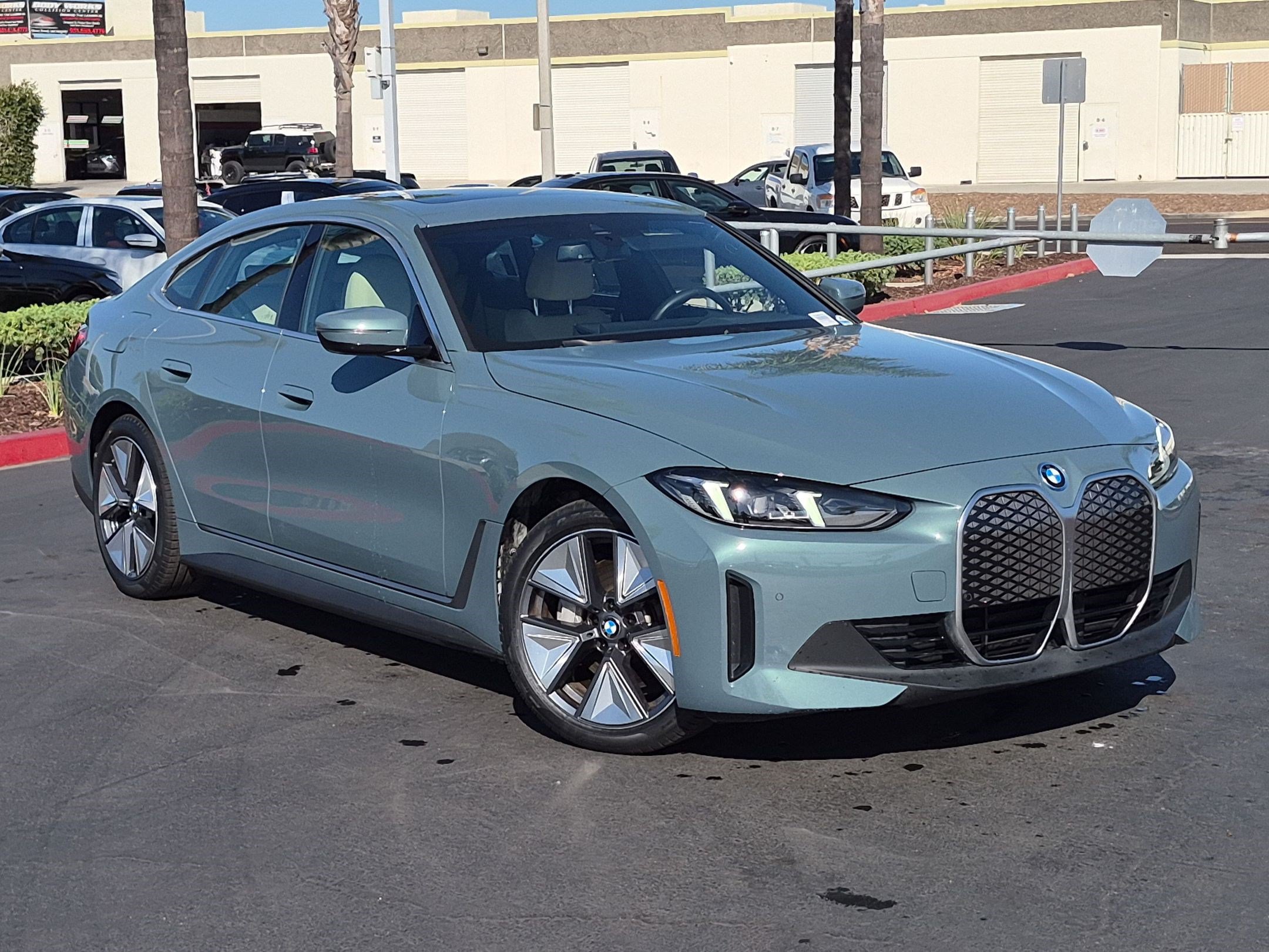 Certified 2025 BMW i4 eDrive40 RWD image 2