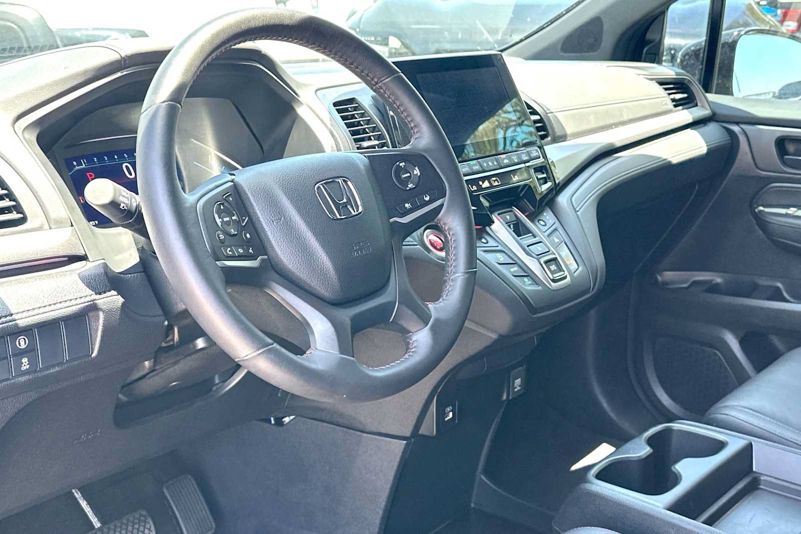 Used 2024 Honda Odyssey Sport image 18
