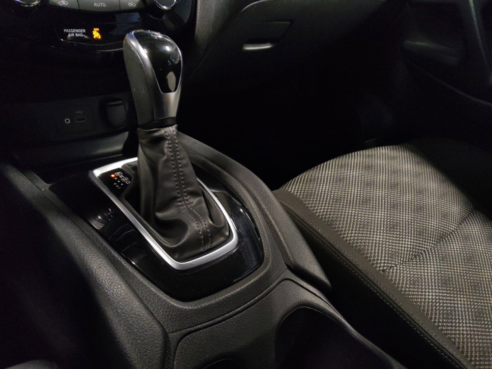 Used 2020 Nissan Rogue Sport SV w/ All-Weather Package FWD image 26
