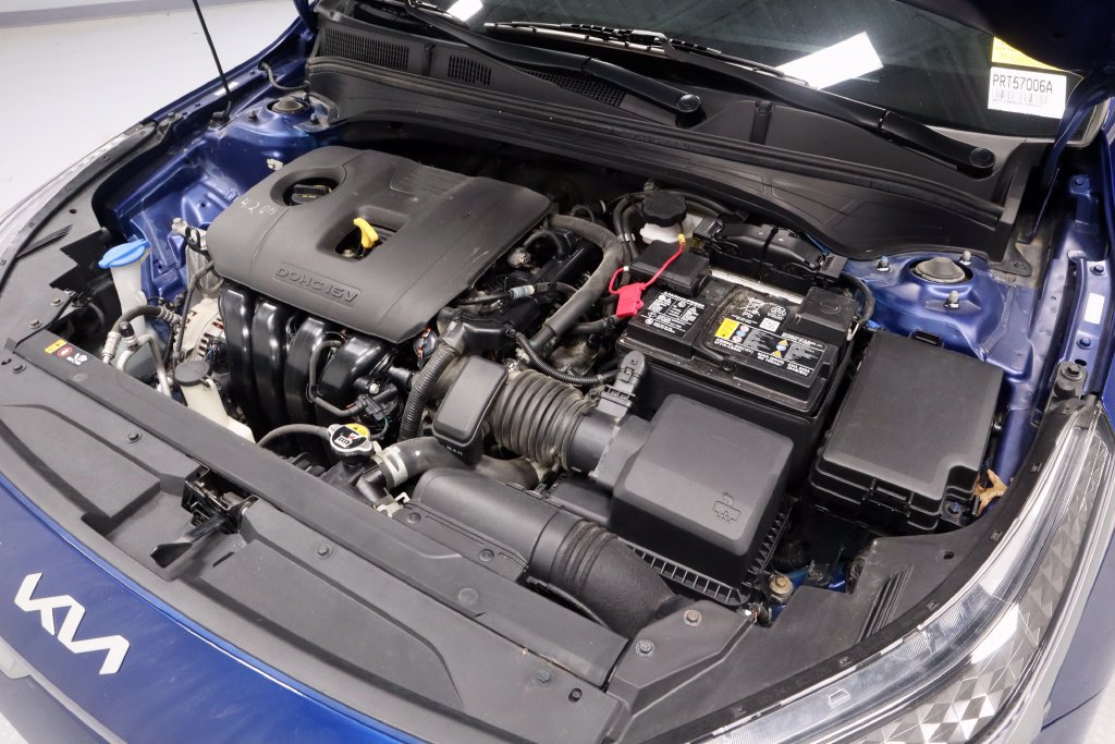 Used 2024 Kia Forte LXS w/ LXS Technology Package FWD image 15