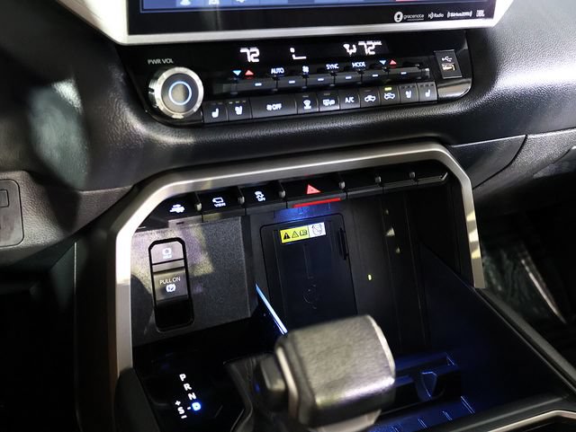 Used 2023 Toyota Tundra Limited AWD/4WD image 21