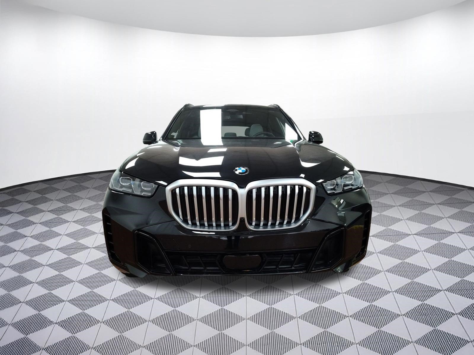 Used 2026 BMW X5 xDrive40i w/ M Sport Package AWD/4WD image 5