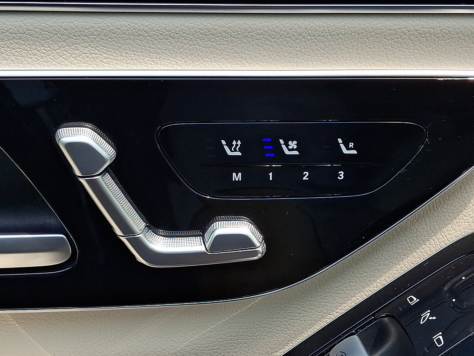 Certified 2023 Mercedes-Benz S 500 4MATIC image 27