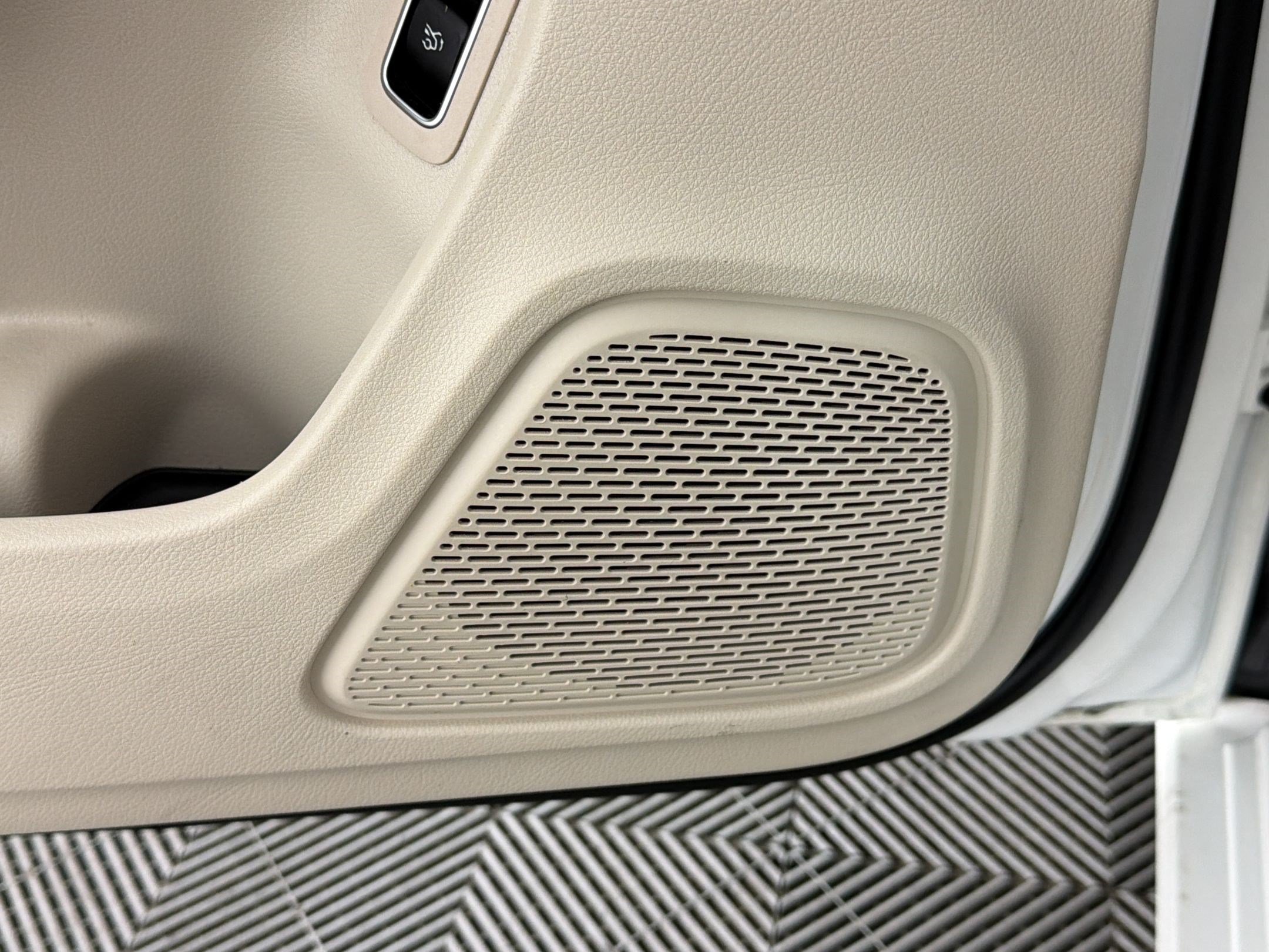 Certified 2022 Mercedes-Benz CLA 250 4MATIC image 27