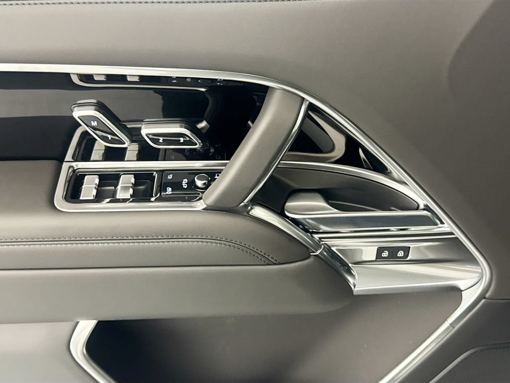 New 2026 Land Rover Range Rover SE AWD/4WD image 17