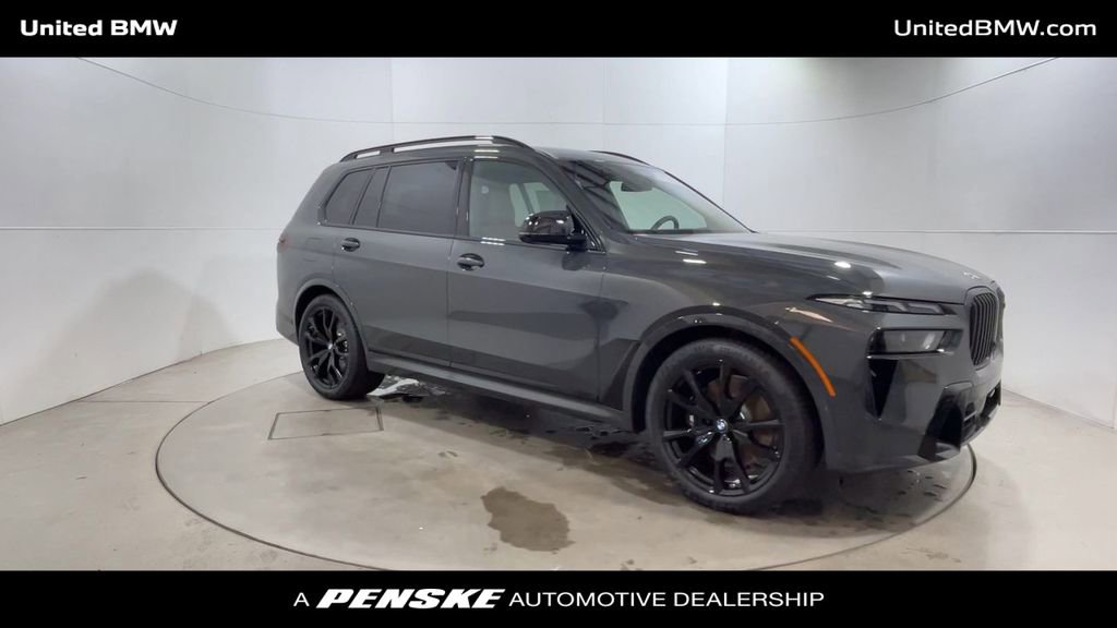 New 2026 BMW X7 M60i image 2