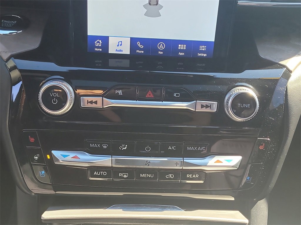 Certified 2022 Ford Explorer Platinum w/ Equipment Group 601A image 27