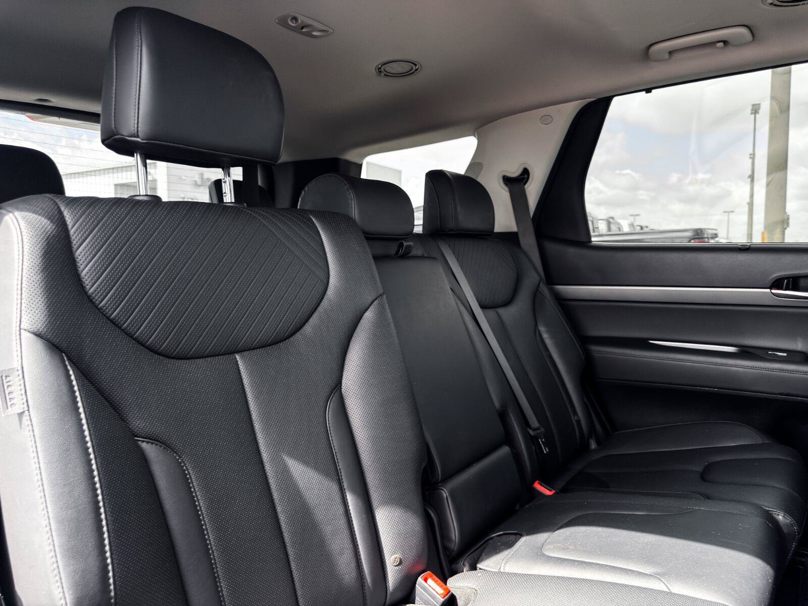 Used 2024 Hyundai Palisade SEL FWD image 23