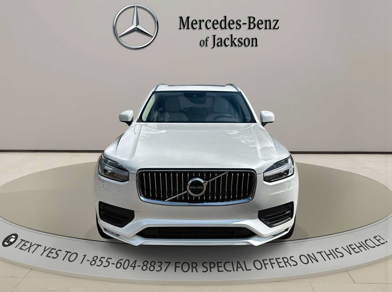 Used 2022 Volvo XC90 T5 Momentum w/ Climate Package FWD image 3