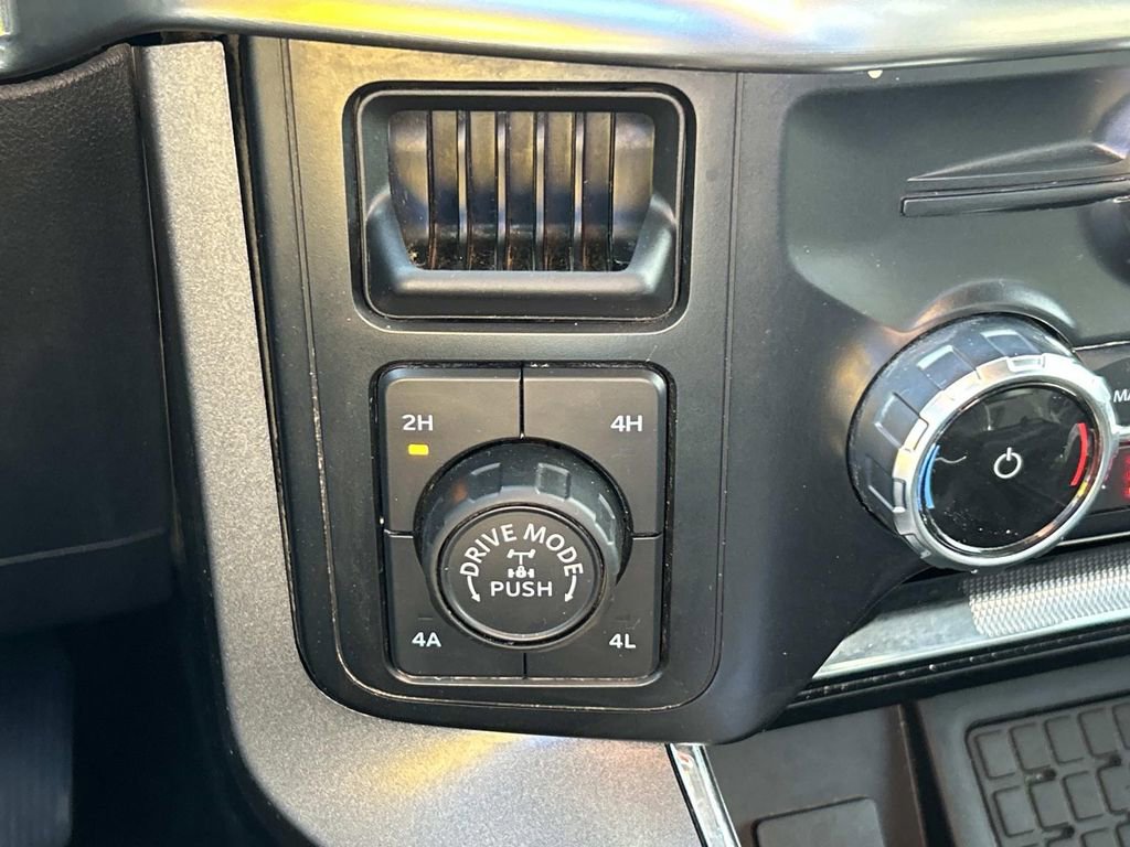 Used 2023 Ford F150 Lariat w/ Equipment Group 502A High image 33