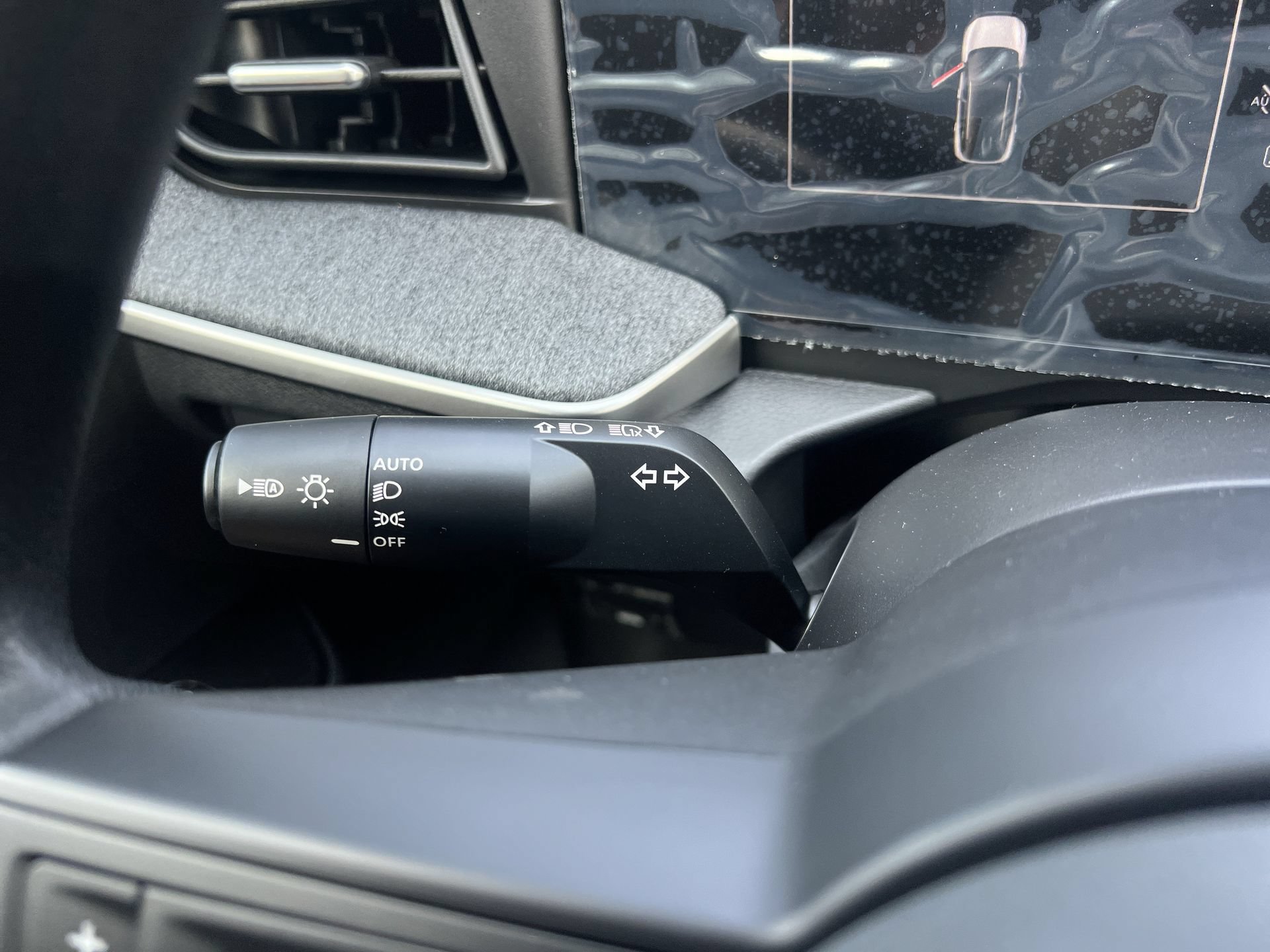 New 2026 Nissan Kicks S FWD image 9