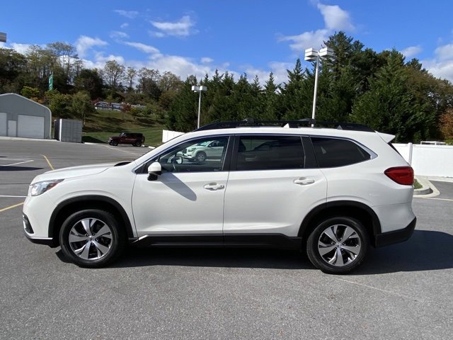 Used 2020 Subaru Ascent Premium w/ Convenience Package image 2