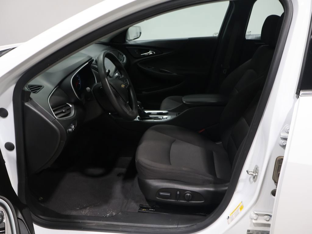 Used 2024 Chevrolet Malibu LT image 12