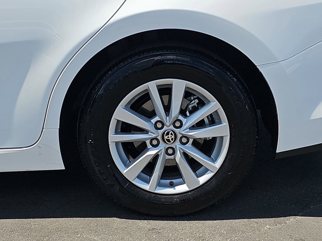 Used 2026 Toyota Camry LE FWD image 37