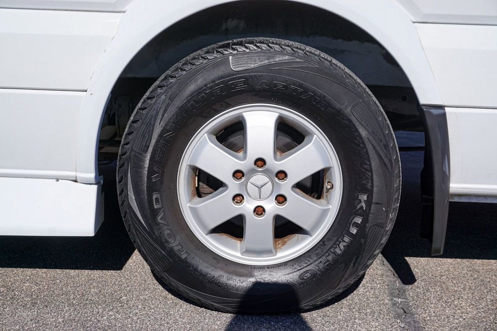 Used 2015 Mercedes-Benz Sprinter 2500 image 29