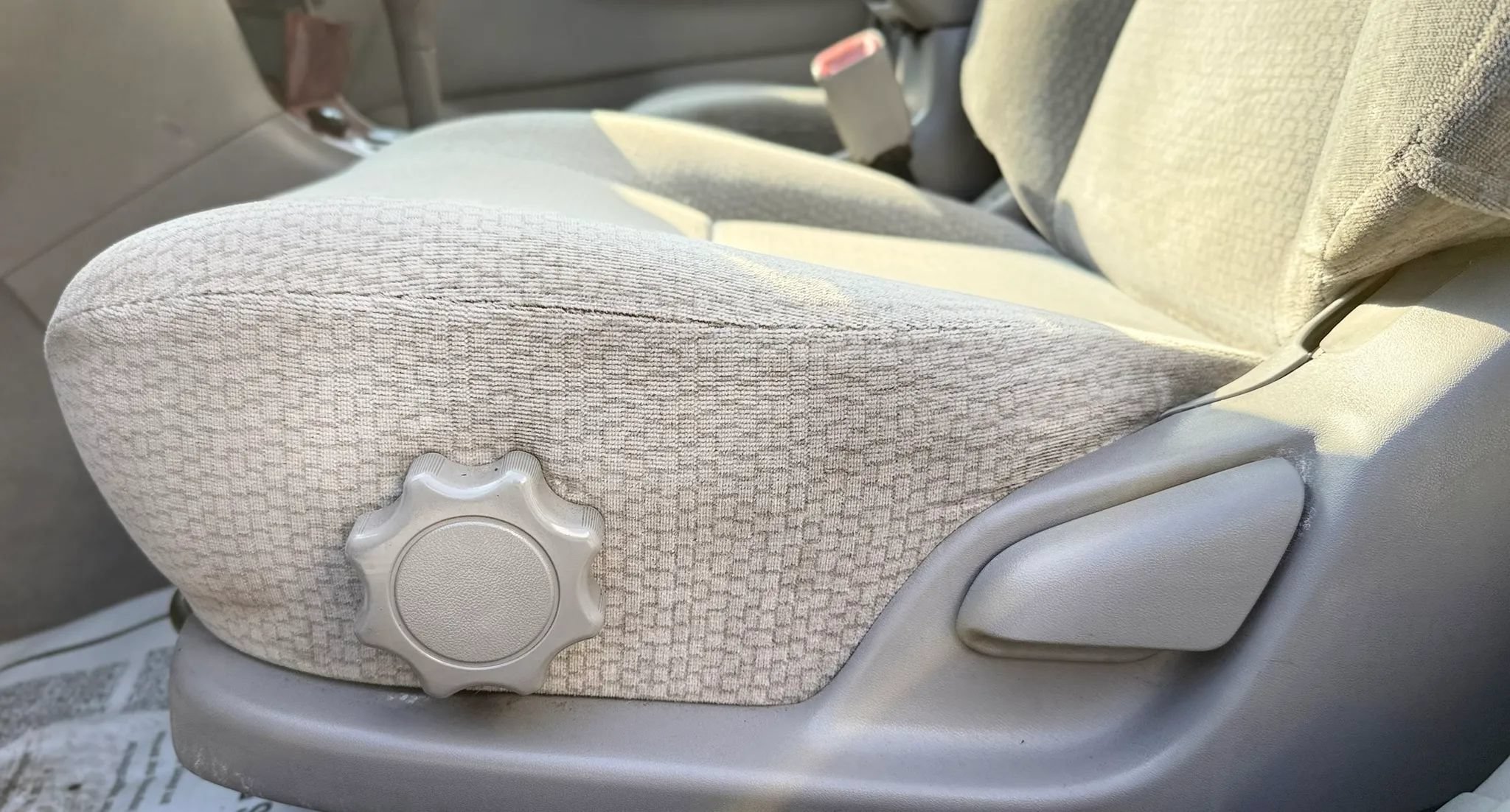 Used 2004 Toyota Corolla LE FWD image 17