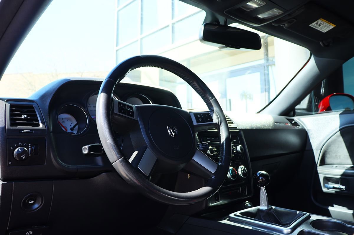 Used 2009 Dodge Challenger SRT8 RWD image 30