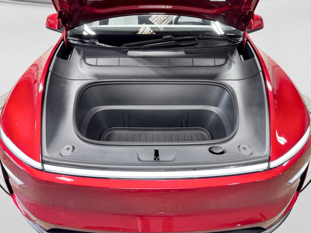 Used 2026 Tesla Model Y AWD image 22