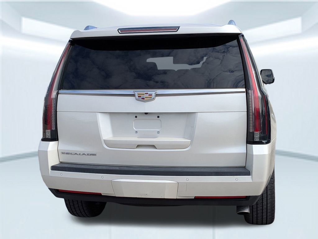 Used 2015 Cadillac Escalade Luxury image 5