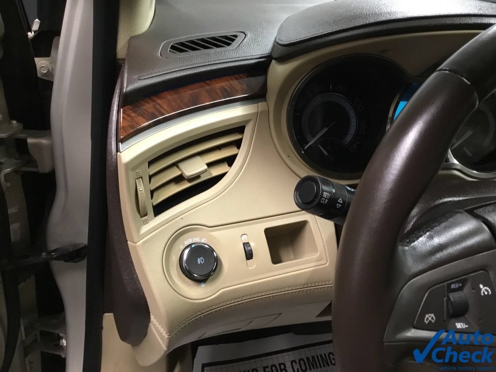 Used 2010 Buick LaCrosse CXL FWD image 22