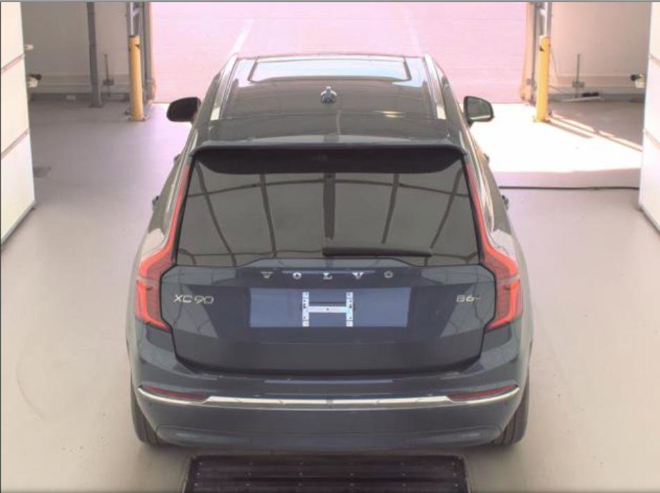 Used 2025 Volvo XC90 B6 Plus AWD/4WD image 6