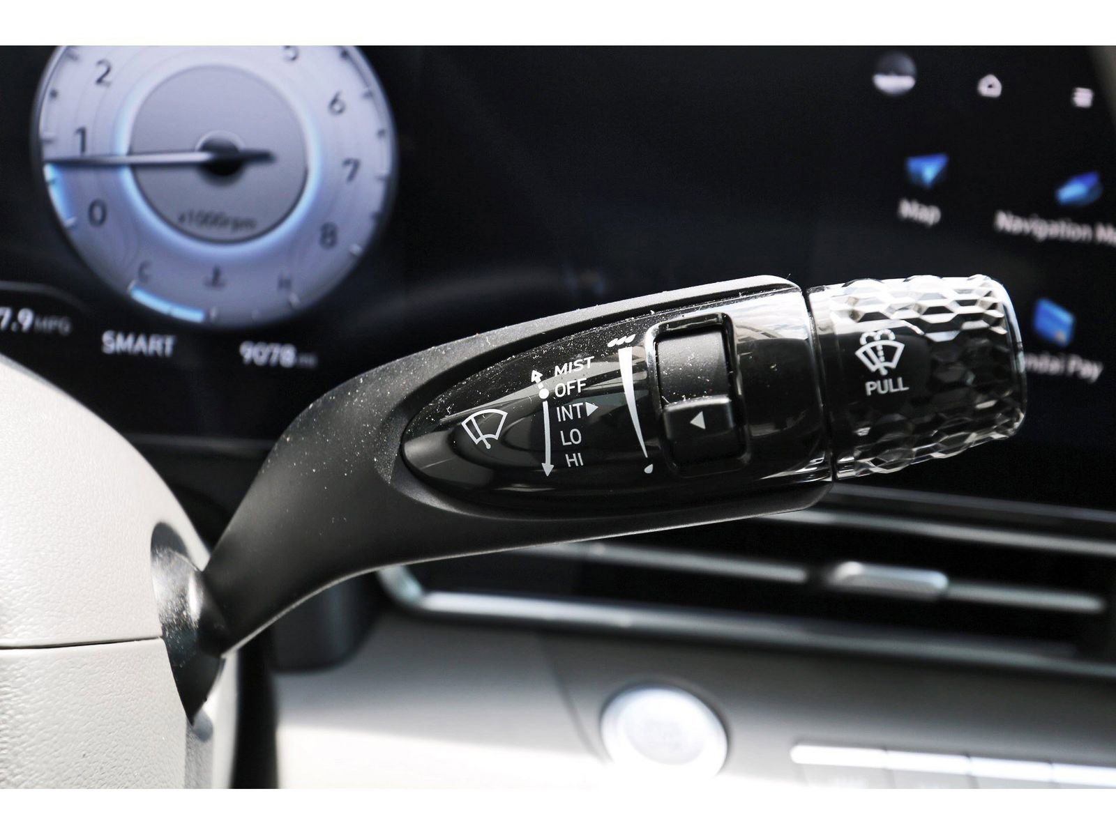 Certified 2025 Hyundai Elantra SEL FWD image 20