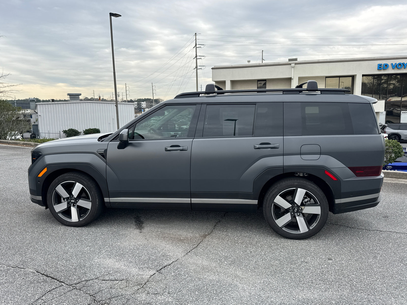 Used 2025 Hyundai Santa Fe Limited image 8