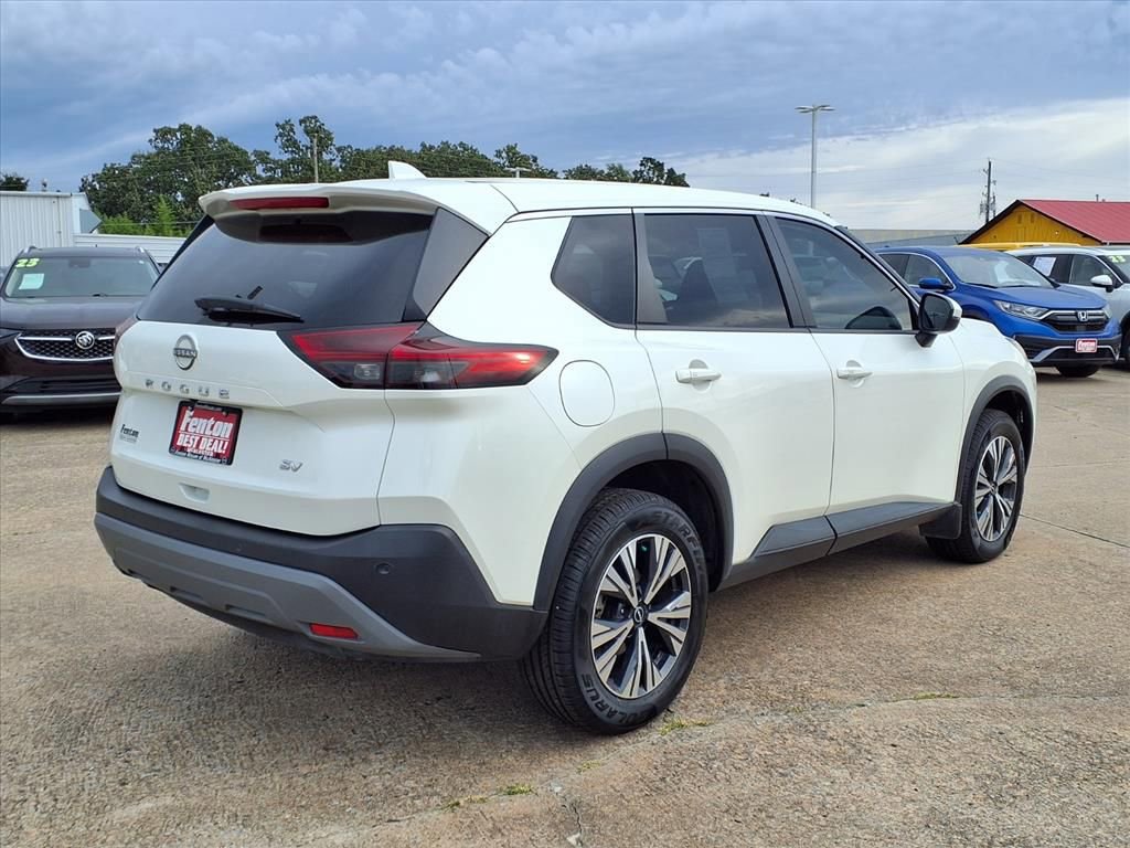 Certified 2022 Nissan Rogue SV image 2
