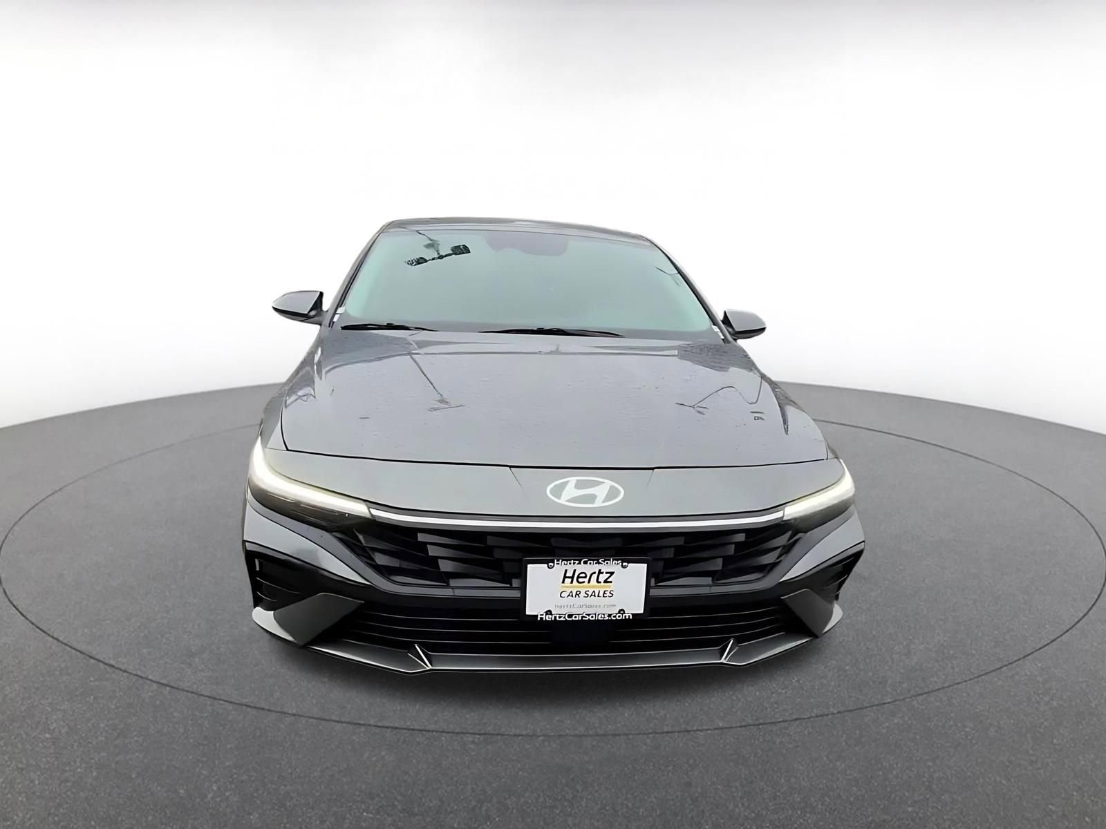 Used 2025 Hyundai Elantra SEL FWD image 4