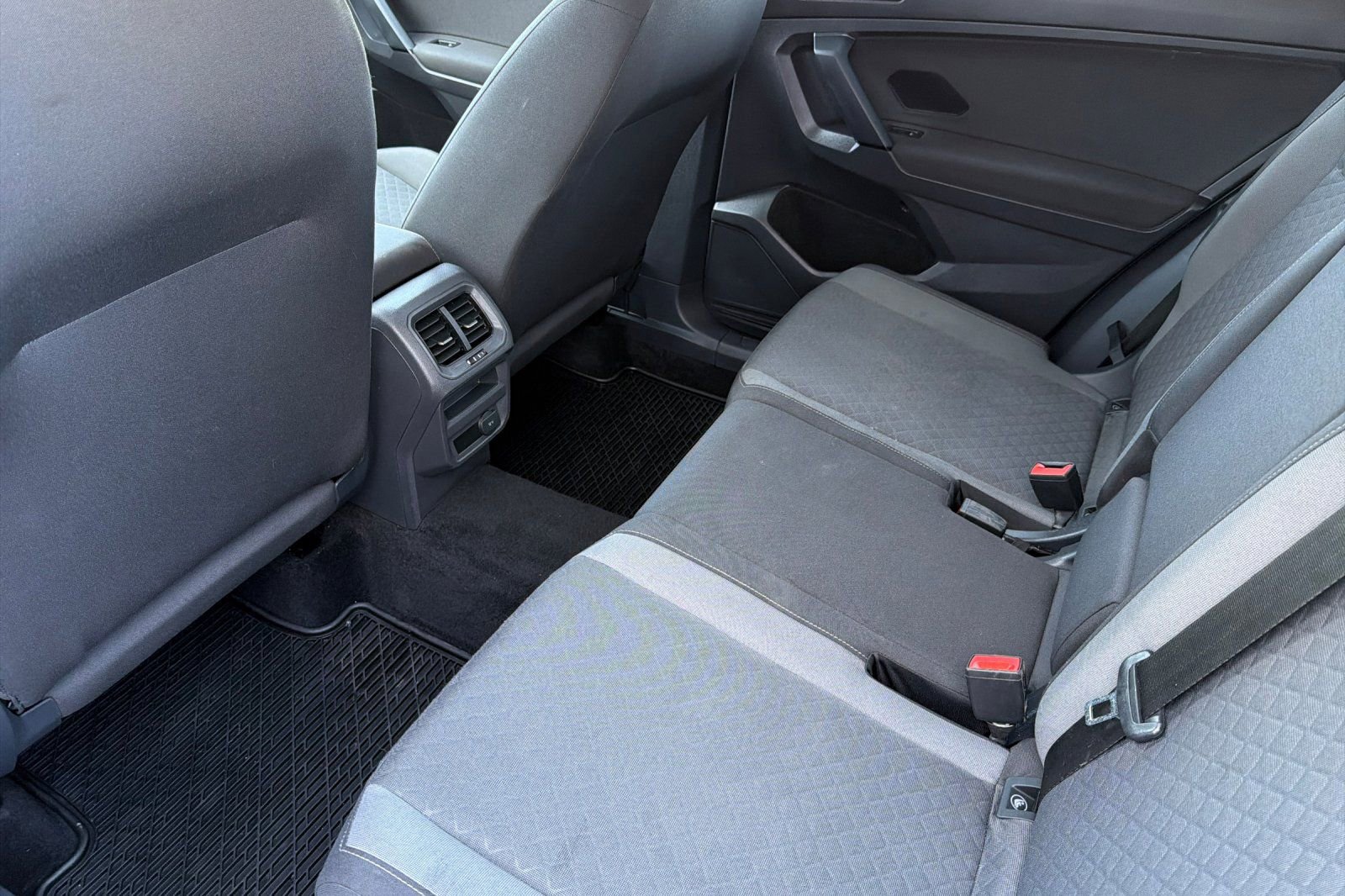 Used 2019 Volkswagen Tiguan S w/ Driver Assistance Package image 12