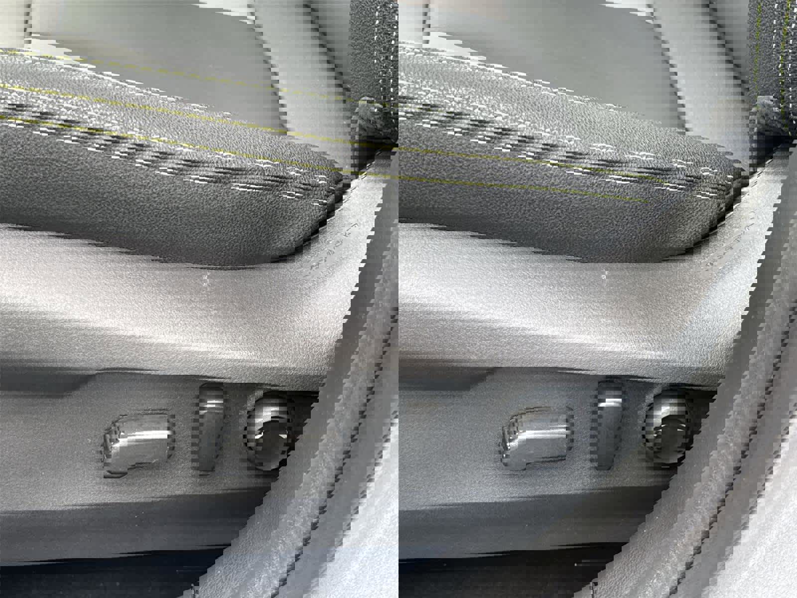 Used 2025 Subaru Outback Onyx Edition image 12