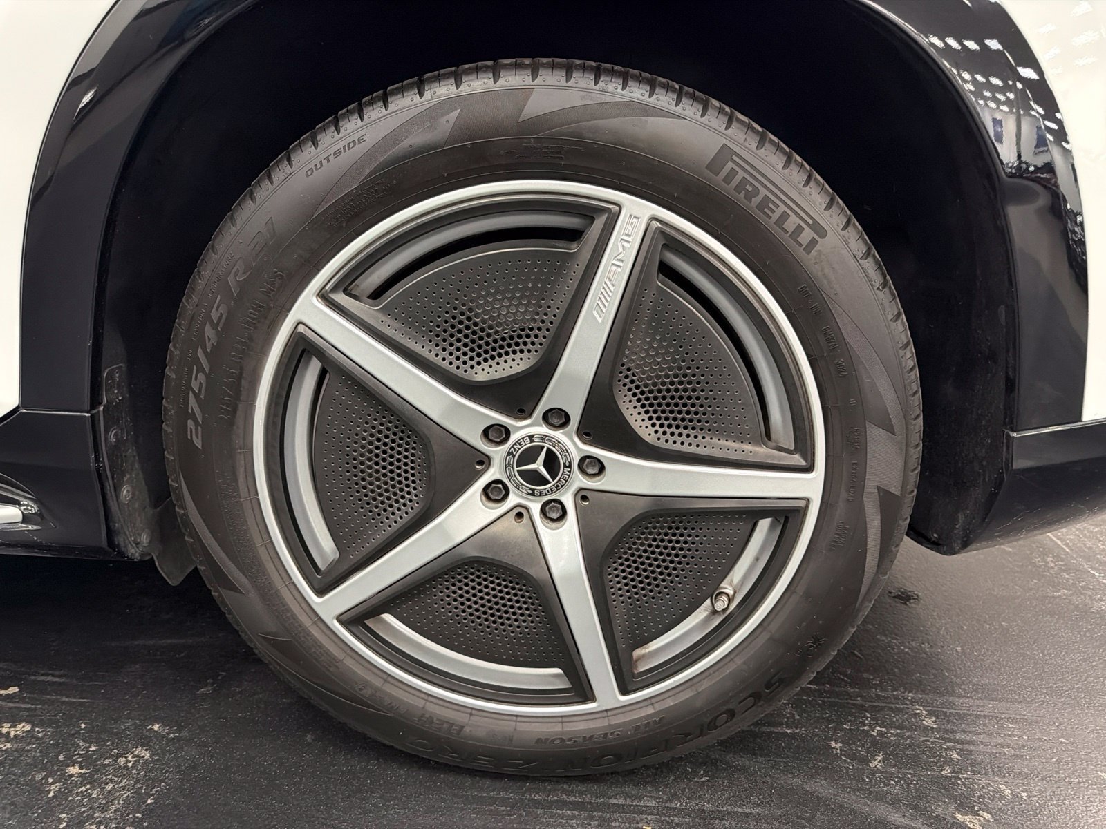 Used 2023 Mercedes-Benz EQS 450+ SUV w/ AMG Line Exterior Package image 18
