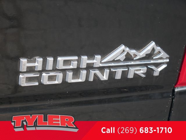 Used 2024 Chevrolet Silverado 2500 High Country w/ High Country Premium Package AWD/4WD image 17