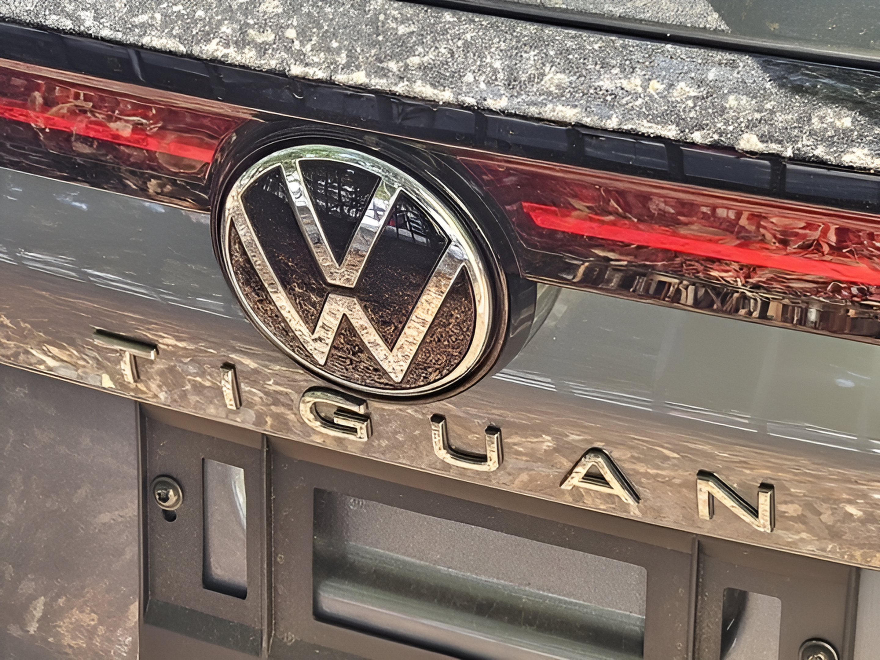 Used 2025 Volkswagen Tiguan S FWD image 8