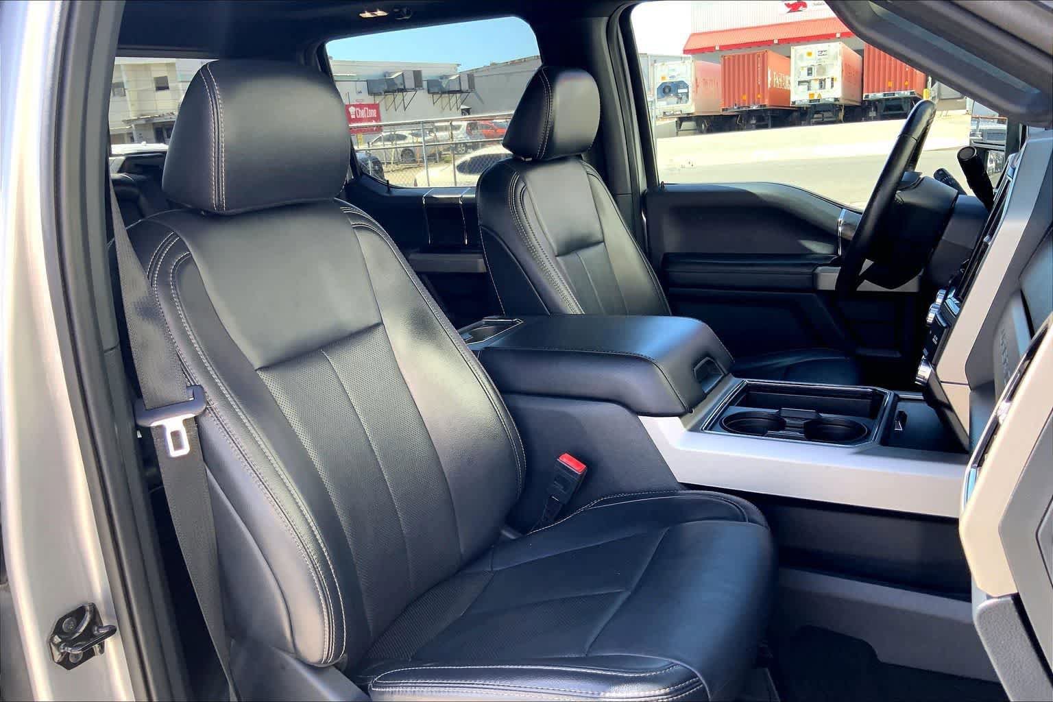 Used 2022 Ford F350 Lariat w/ Lariat Ultimate Package AWD/4WD image 14
