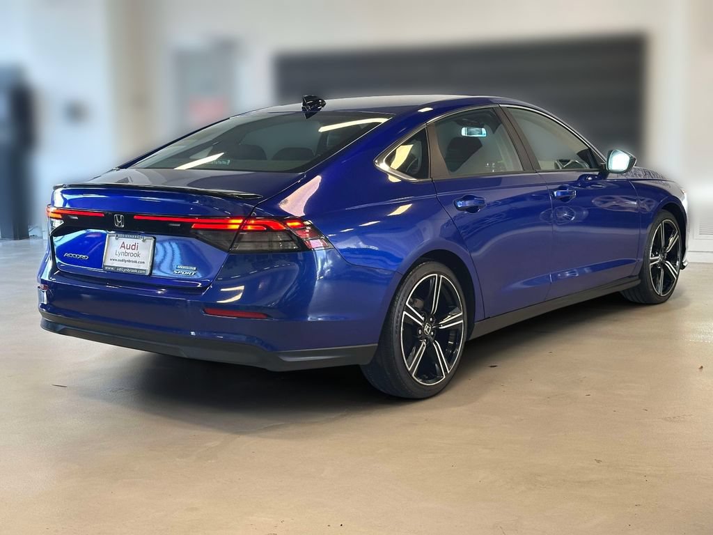 Used 2023 Honda Accord Sport image 4