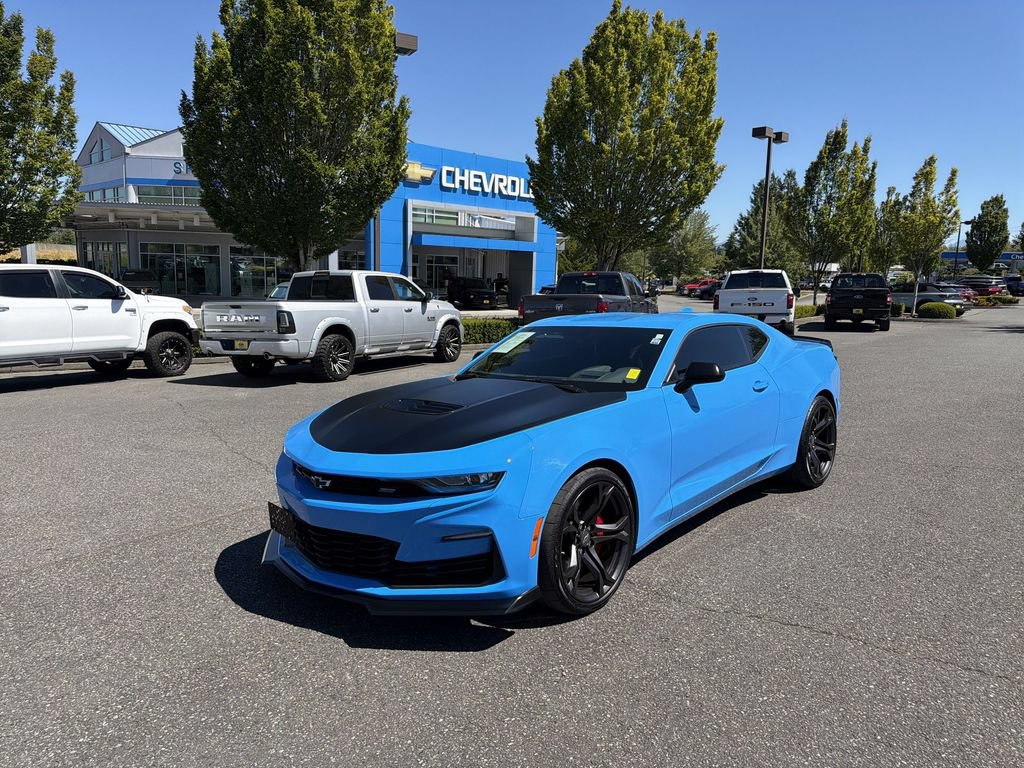 Certified 2023 Chevrolet Camaro SS RWD image 5