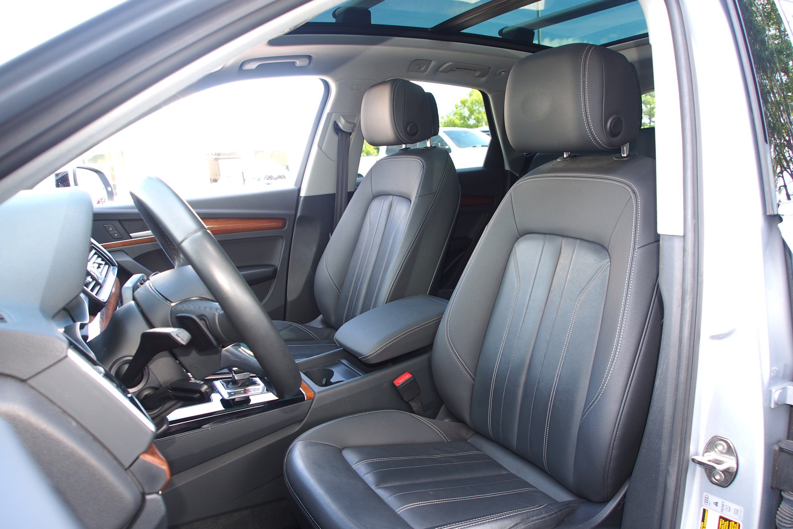 Used 2023 Audi Q5 2.0T Premium w/ Convenience Package AWD/4WD image 20
