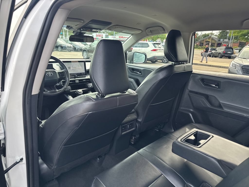 Used 2026 Toyota RAV4 XLE Premium AWD/4WD image 38