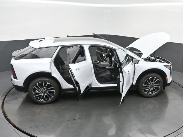 New 2026 Cadillac Optiq Sport 1 w/ LPO, Floor Liner Package AWD/4WD image 66