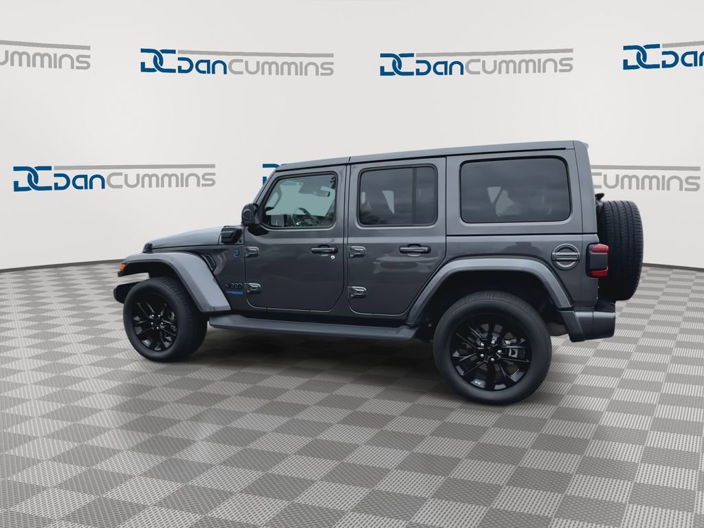 Used 2021 Jeep Wrangler Unlimited Sahara image 5