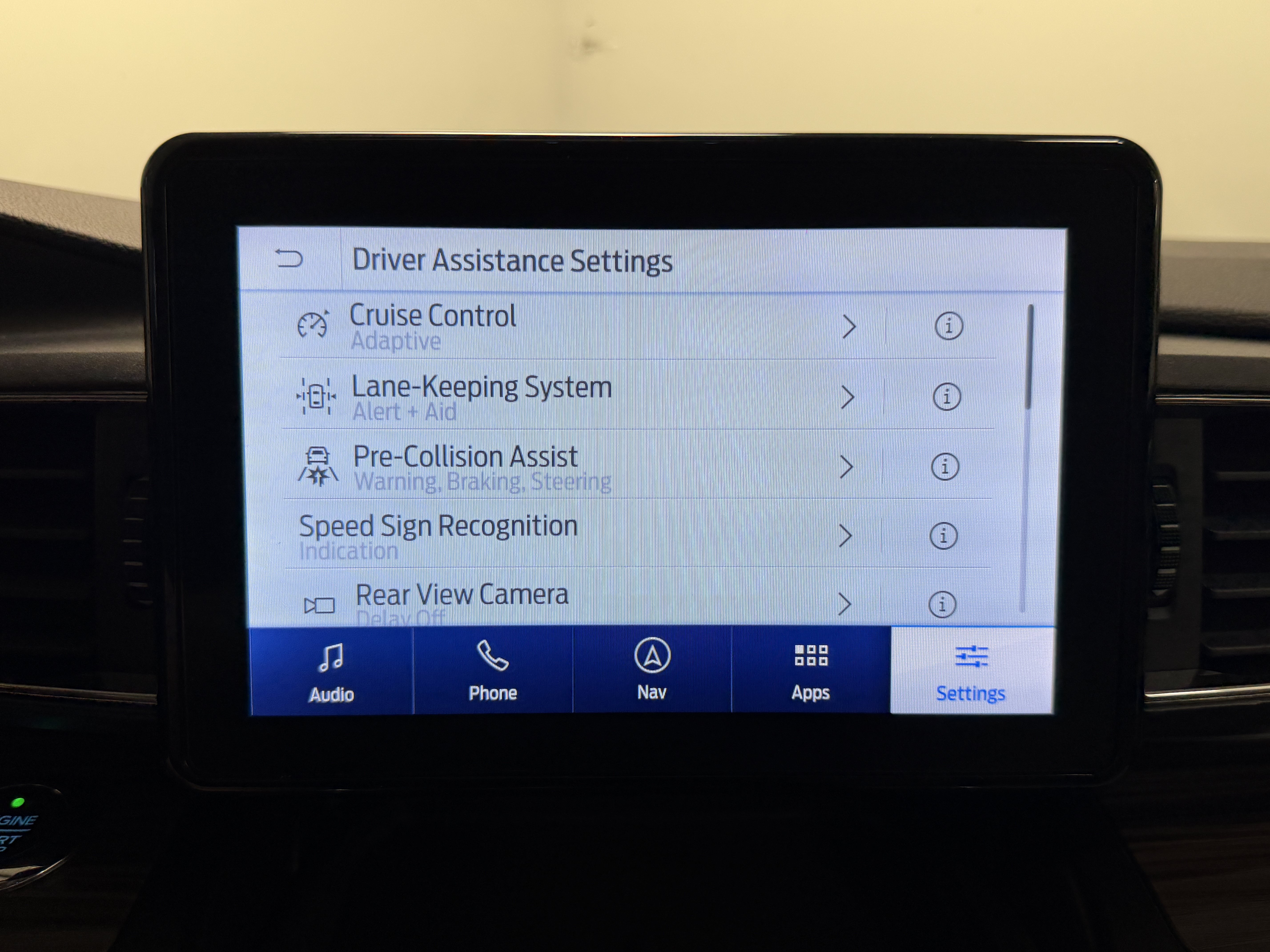 Used 2020 Ford Explorer Limited AWD/4WD image 10
