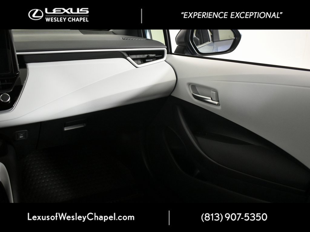 Used 2026 Toyota Corolla SE image 30
