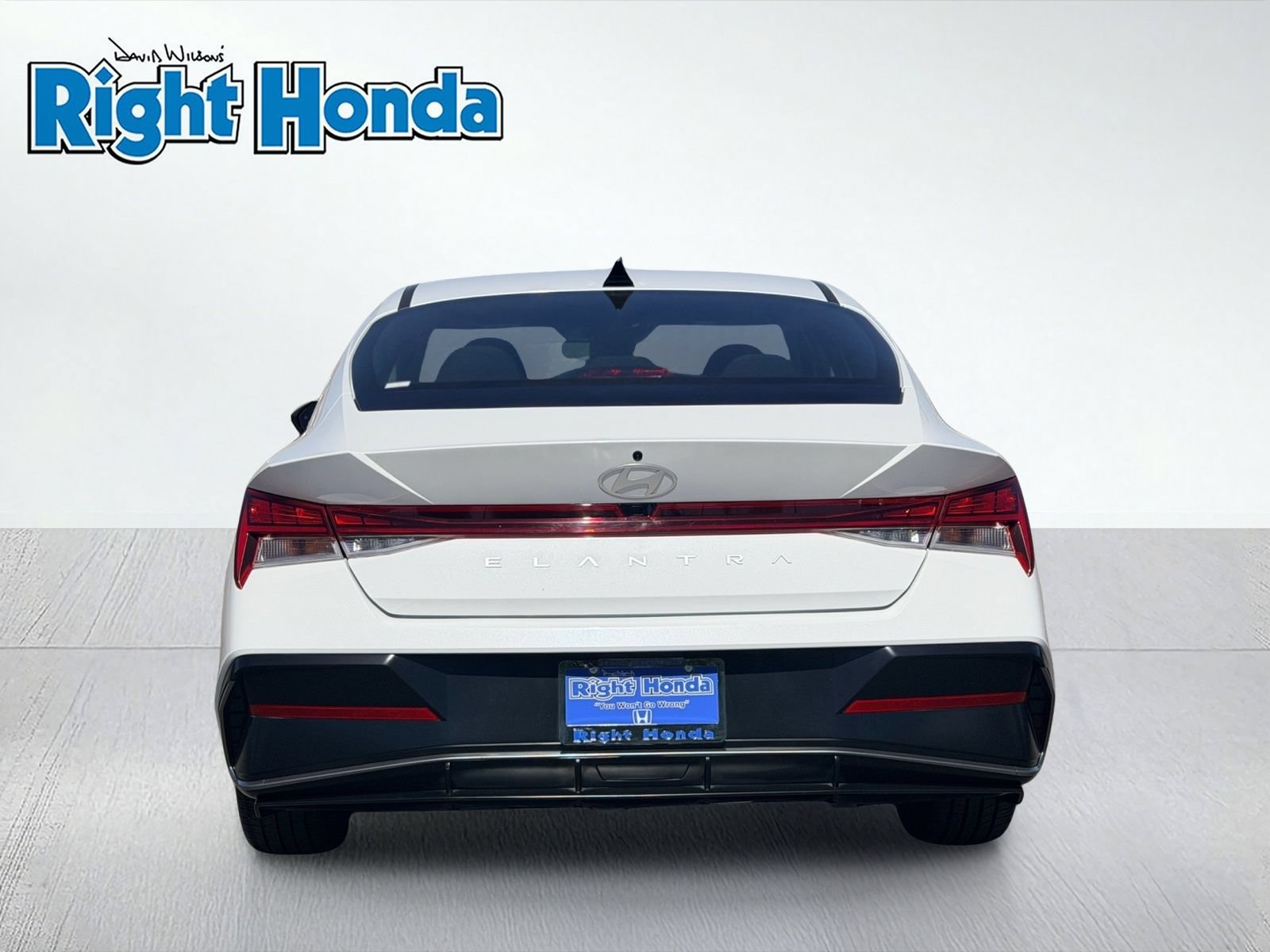 Used 2025 Hyundai Elantra SEL FWD image 5