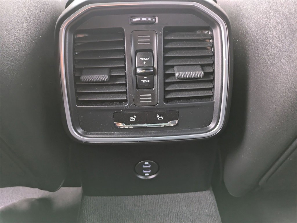 Used 2022 Porsche Macan S image 30