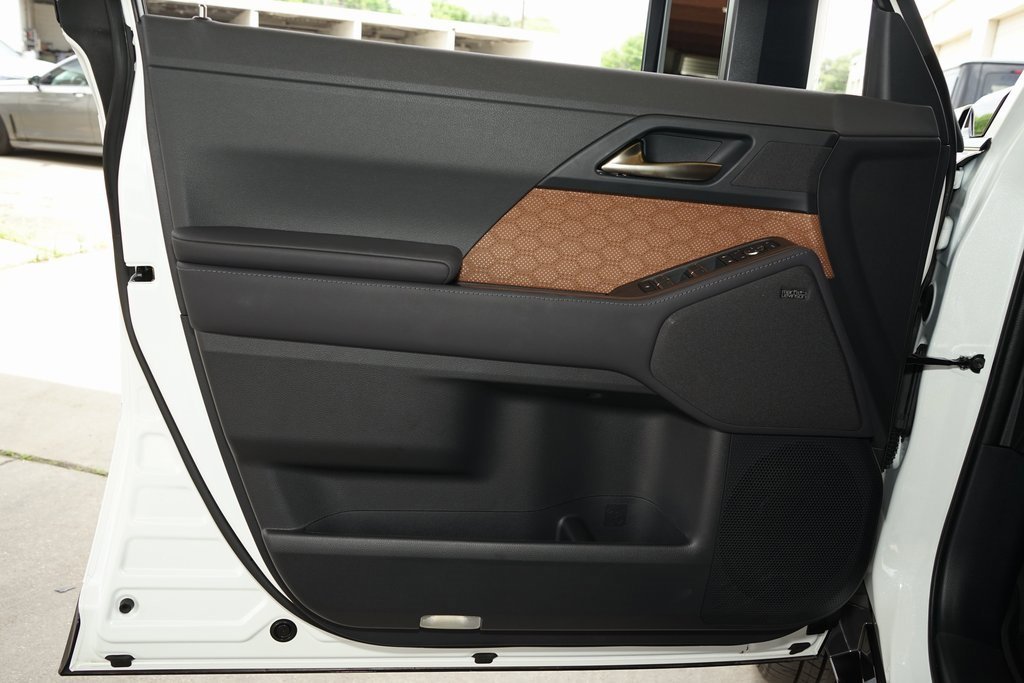 Used 2025 Lexus GX 550 image 21