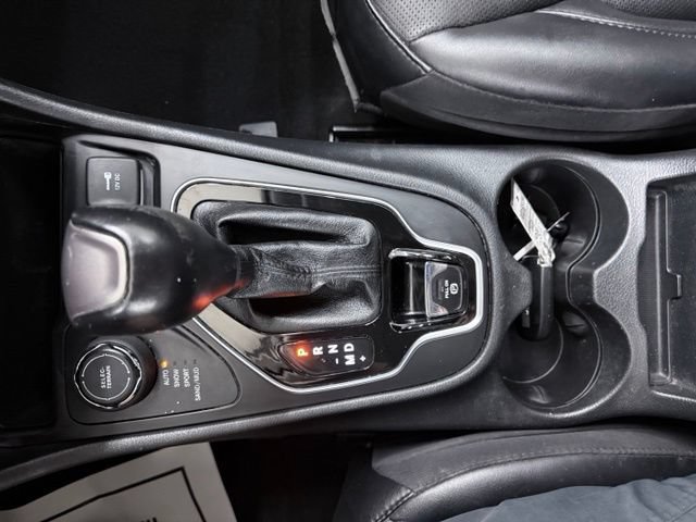 Used 2023 Jeep Cherokee Altitude Lux AWD/4WD image 26